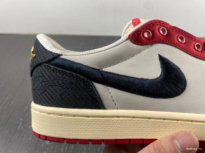 Low Away Room Jordan 1 Trophy Retro OG 0421